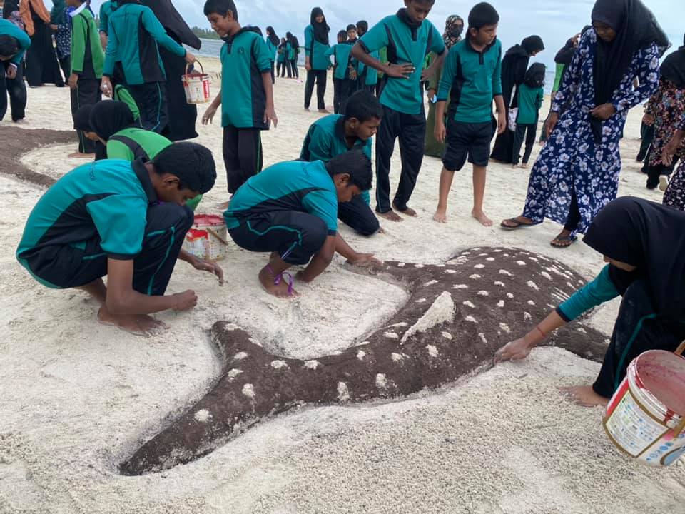 އިސްދޫ ކަލައިދޫ ސްކޫލް