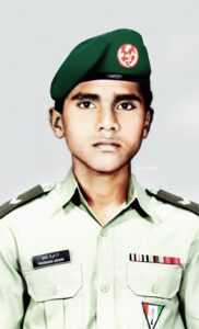 ކޯޕްރަލް ޝަހީދު ޙުސައިން އާދަމް