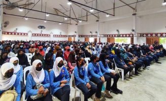 ސިކްސަރސް ކޭމްޕްގެ ތެރެއިން. 
    ފޮޓޯ: މޯލްޑިވްސް ގާރލް ގައިޑް 
އެސޯސިއޭޝަން