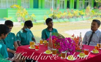 ޕްރިންސިޕަލްއާއެކު ބޭއްވި ބައްދަލުވުމުގެ ތެރެއިން:،ފޮޓޯ: ކުޑަފަރީ ސްކޫލް