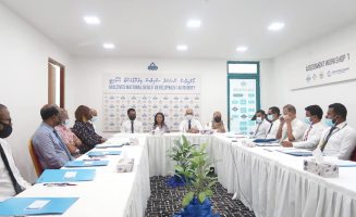 މޯލްޑިވްސް ނޭޝަނަލް ސްކިލްސް ޑިވެލޮޕްމަންޓް އޮތޯރިޓީ ވަނީ 02 ފަރާތަކާއި އެކު ނޭޝަނަލް ޓްރޭޑް ޓެސްޓިންގ ޕްރޮގްރާމް ހިންގުމަށް ކޮލިޓީ އެޝުއަރެންސް ފަހުމުނާމާގައި ސޮއިކުރުން؛-ފޮޓޯ//މޯލްޑިވްސް ނޭޝަނަލް ސްކިލްސް ޑިވެލޮޕްމަންޓް އޮތޯރިޓީ