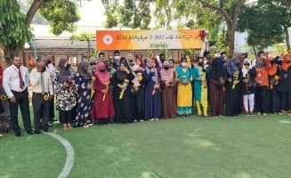 މިނިސްޓްރީ އޮފް އެޑިޔުކޭޝަނުން އިންތިޒާމުކޮށް އިމާދުއްދީން ސްކޫލުގެ ފަރާތުން ކ.އޭއީސީގެ މުވައްޒަފުންނަށް ކުރިއަށްގެންދިޔަ މަސައްކަތު ބައްދަލުވުން؛- ފޮޓޯ// މިނިސްޓްރީ އޮފް އެޑިޔުކޭޝަން