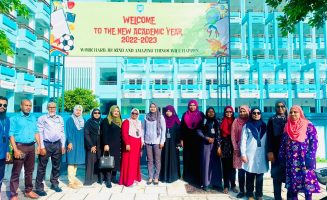 ރެހެންދި ސްކޫލްގެ މުދައްރިސުން- ދިރާސީ އާ އަހަރު މާދަމާ ފަށާއިރު، ހުރިހާ ސްކޫލަކުން ވެސް ވަނީ އާ އަހަރަށް ތައްޔާރުވެ ދަރިވަރުންނަށް މަރުޙަބާ ކިޔަން ތައްޔާރުވަމުން- ފޮޓޯ: ރެހެންދި ސްކޫލް
