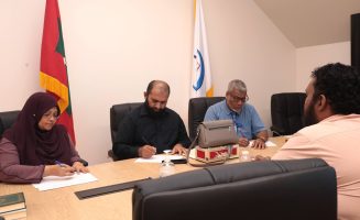 މޮރޮކޯގައި އޮންނަ ބައިނަލްއަޤުވާމީ ޤުރްއާން މުބާރާތުގައި ރާއްޖެ ތަމްސީލުކުރާނެ ބައިވެރިޔަކު ހޮވުމަށް ބޭއްވި އޮޑިޝަނުގެ ތެރެއިން- ފޮޓޯ: ޤުރްއާނާ ބެހޭ މަރުކަޒު