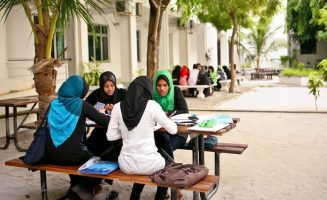 8575-students-maldives-national-university-1