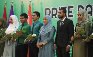 އަފީފުއްދީން ސްކޫލްގެ އިނާމް ދިނުމުގެ ޖަލްސާގެ ތެރެއިން- ފޮޓޯ: ކުޅުދުއްފުށީ އޮންލައިން