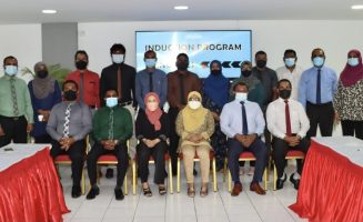 ޕްރިންސިޕަލުންނަށް ބޭއްވި އޮރިއެންޓޭޝަން ނިންމުމުގެ ރަސްމިއްޔާތުގެ ތެރެއިން :- ފޮޓޯ؛ މިނިސްޓްރީ އޮފް އެޑިޔުކޭޝަން
