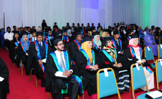 Grad2016_Gowns4