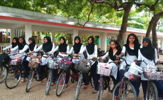 މަލިކު ސްކޫލްގެ ދަރިވަރުންތަކެއް