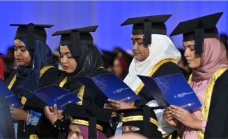 އެމްއެންޔޫގެ ދަރިވަރުންތަކެއް ދަސްވެނިވުމަށް ބޭއްވި ރަސްމިއްޔާތުގެ ތެރެއިން: ފޮޓޯ: ޕީއެސްއެމް