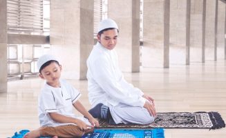 praying with dad in islam